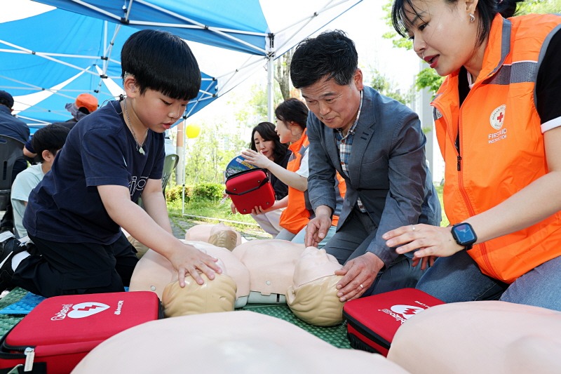 (4-4) 만수종합사회복지관, ‘생명플러스 마을축제’성황리 개최.jpg