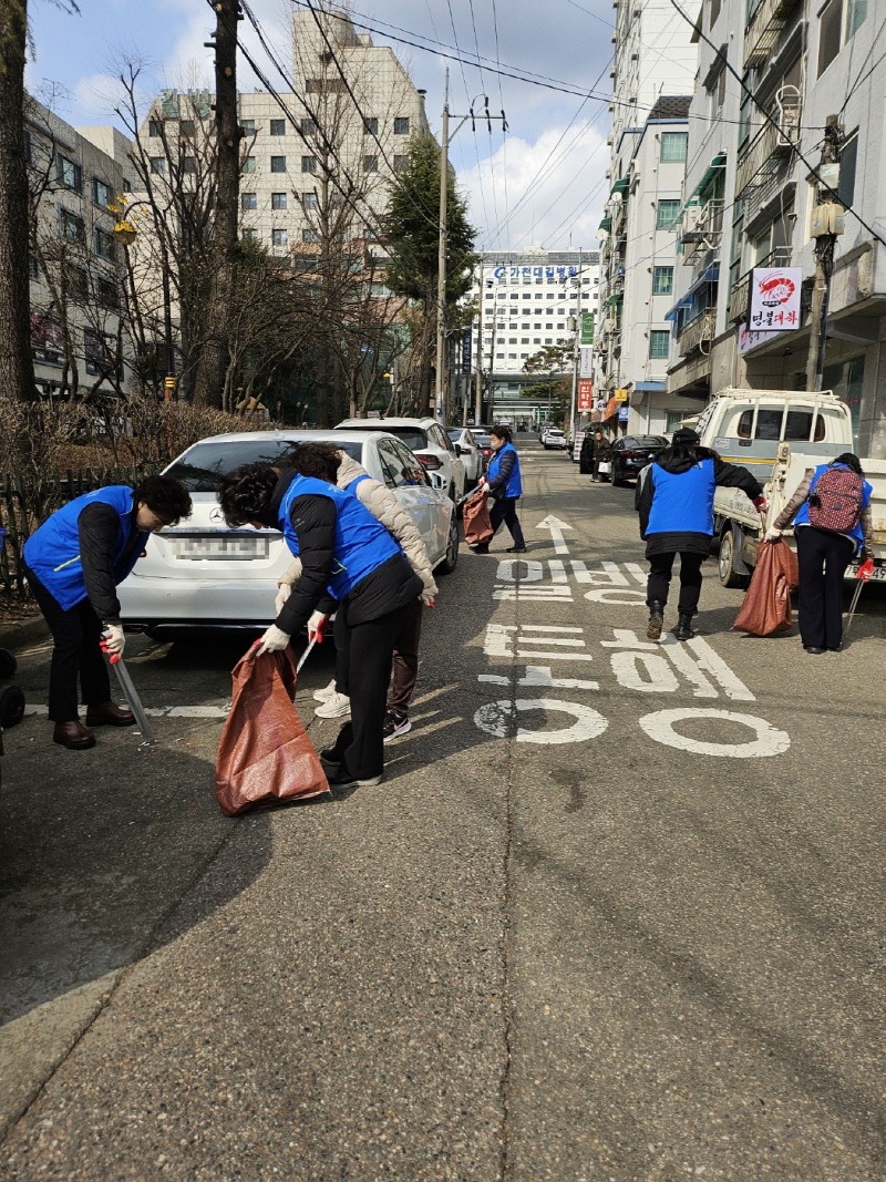 (6-1) 봄 맞이 나선 구월1동, 자생단체 관내 대청소 진행.JPG