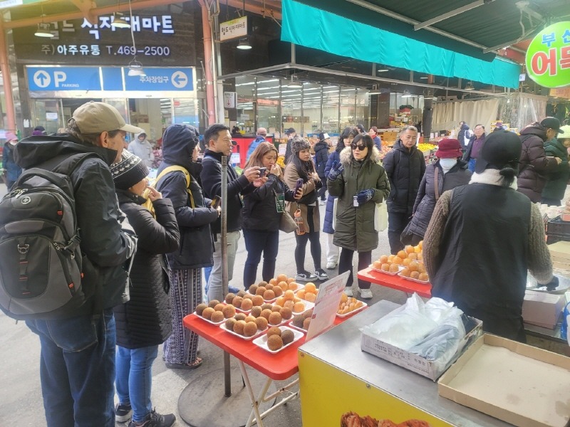 (1-2) 남동구, 소래포구와 구월_모래내시장 환승투어 시작(외국인환승투어).jpg